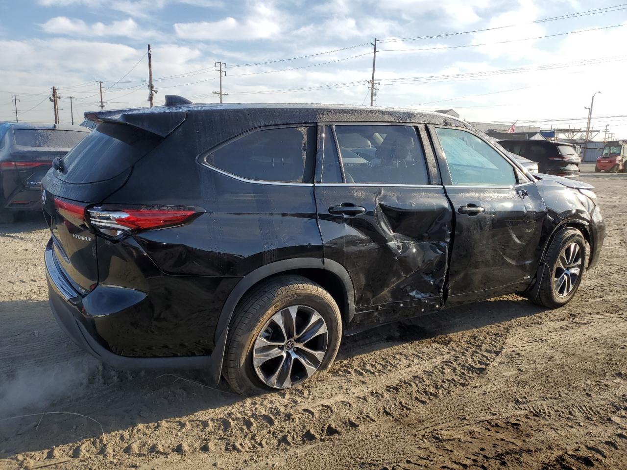 2022 TOYOTA HIGHLANDER HYBRID XLE VIN:5TDHBRCH1NS556941