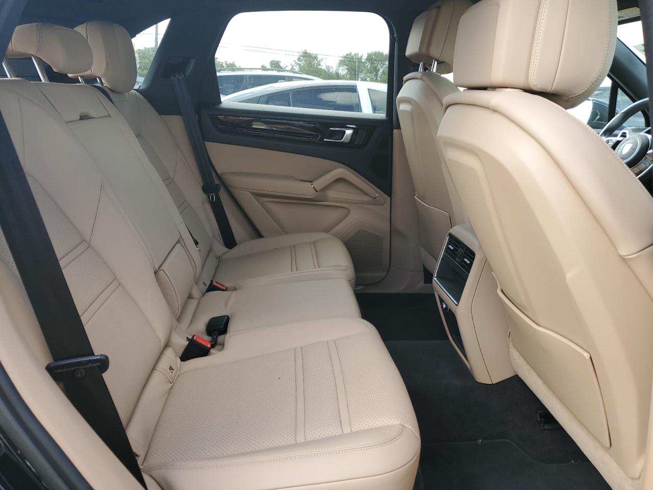 2023 PORSCHE CAYENNE BASE VIN:WP1AA2AY3PDA06913