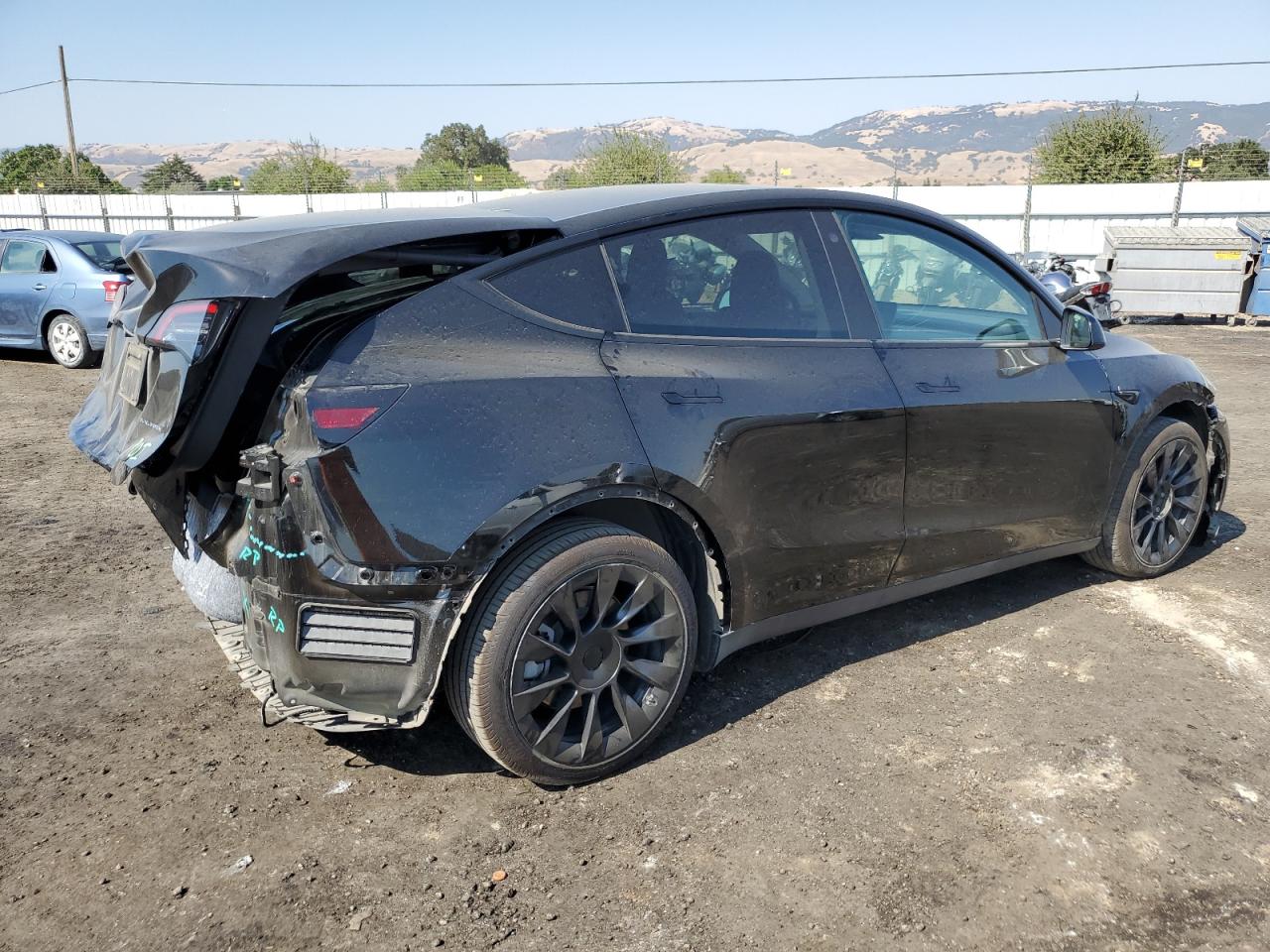 2022 TESLA MODEL Y  VIN:7SAYGDEE8NF458651