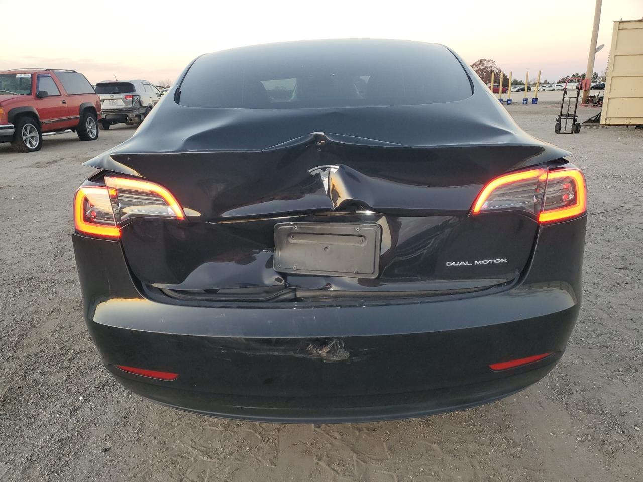 2023 TESLA MODEL 3  VIN:5YJ3E1EBXPF633261