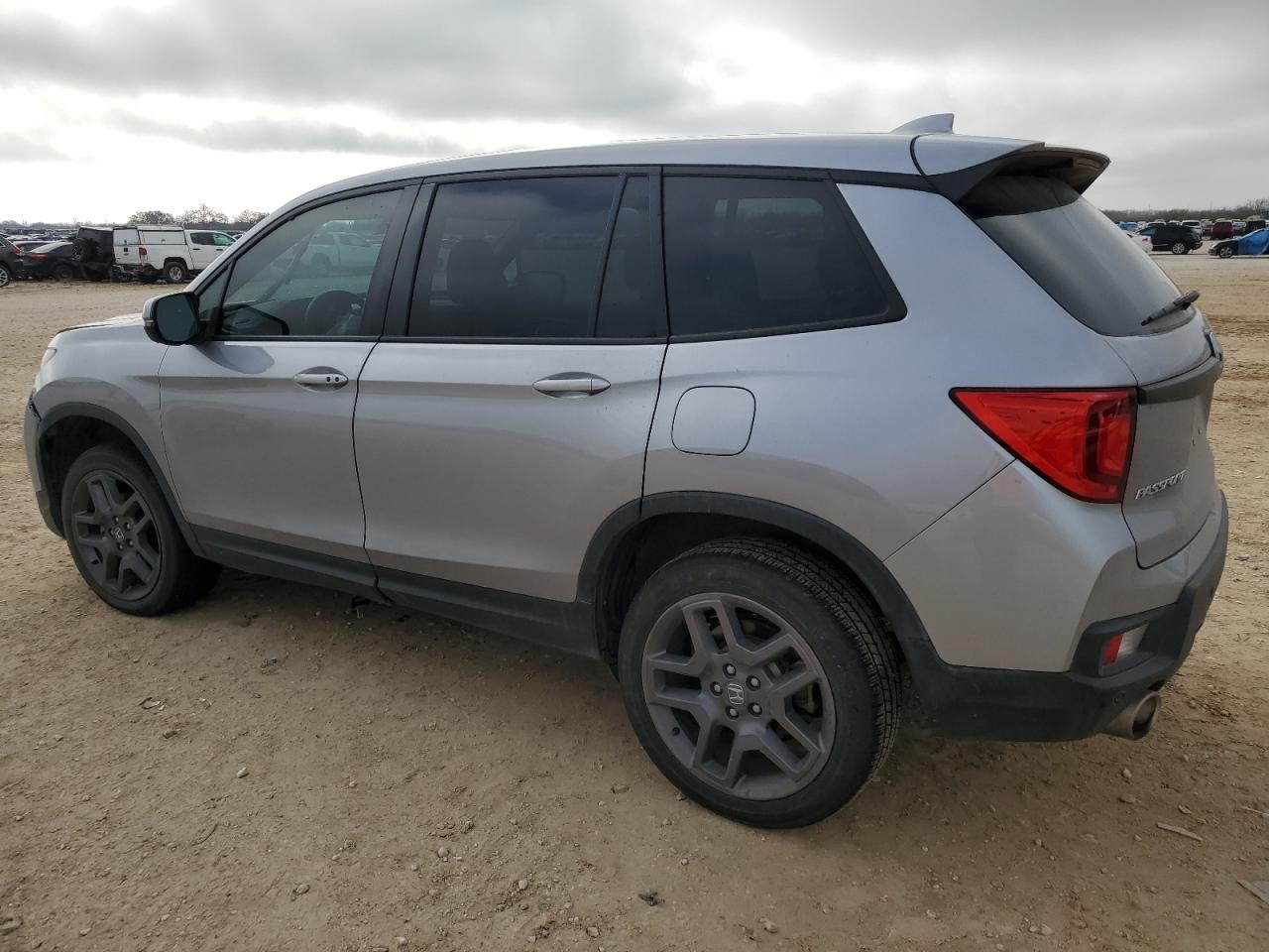 2022 HONDA PASSPORT EXL VIN:5FNYF8H52NB018704