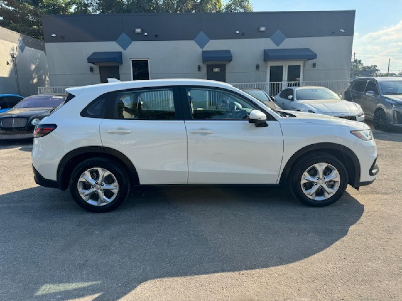 2024 HONDA HR-V LX VIN:3CZRZ1H31RM728528