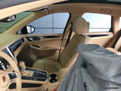 2017 Porsche Macan VIN: