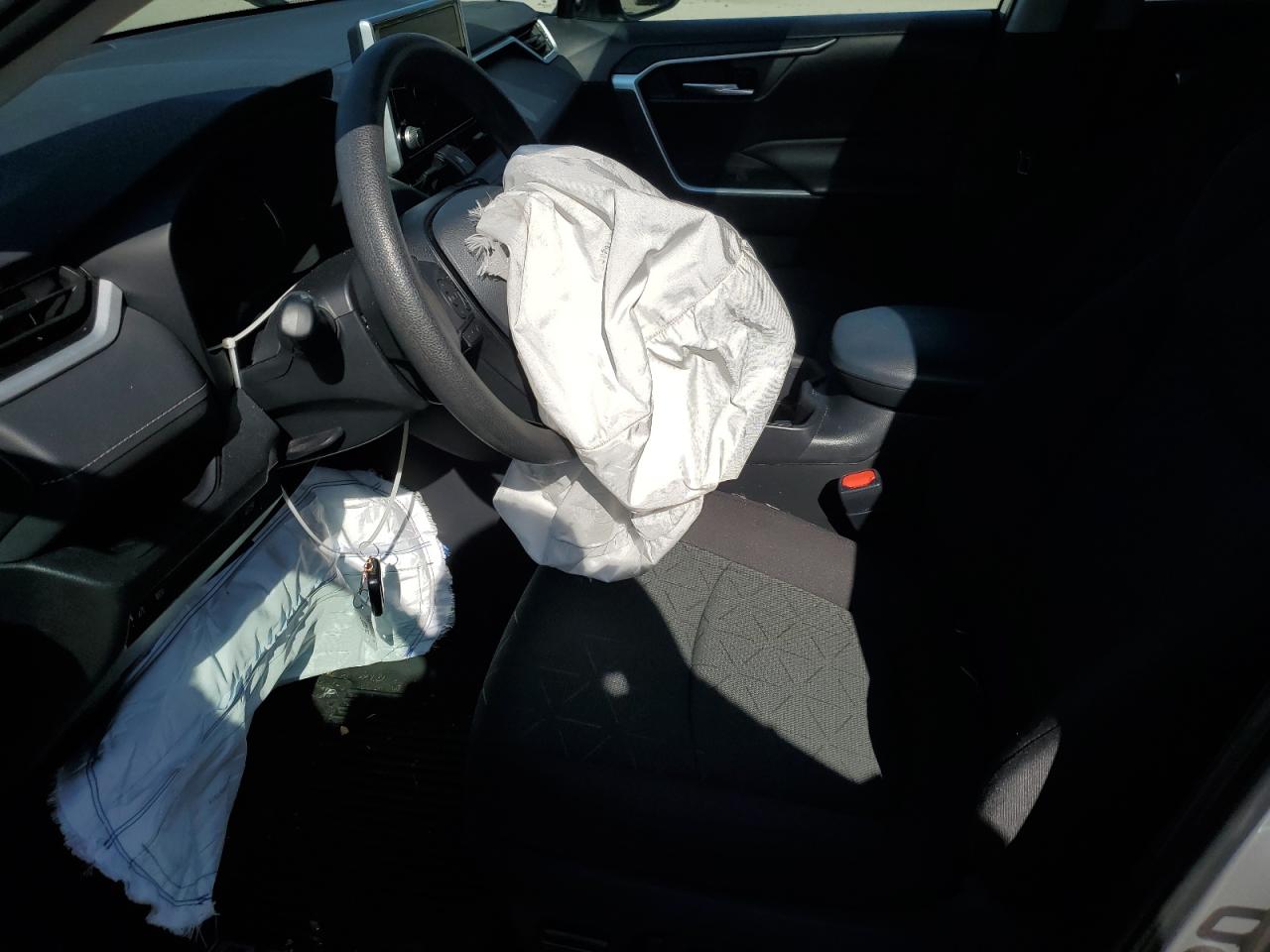 2023 TOYOTA RAV4 XLE VIN:2T3W1RFV7PW283646