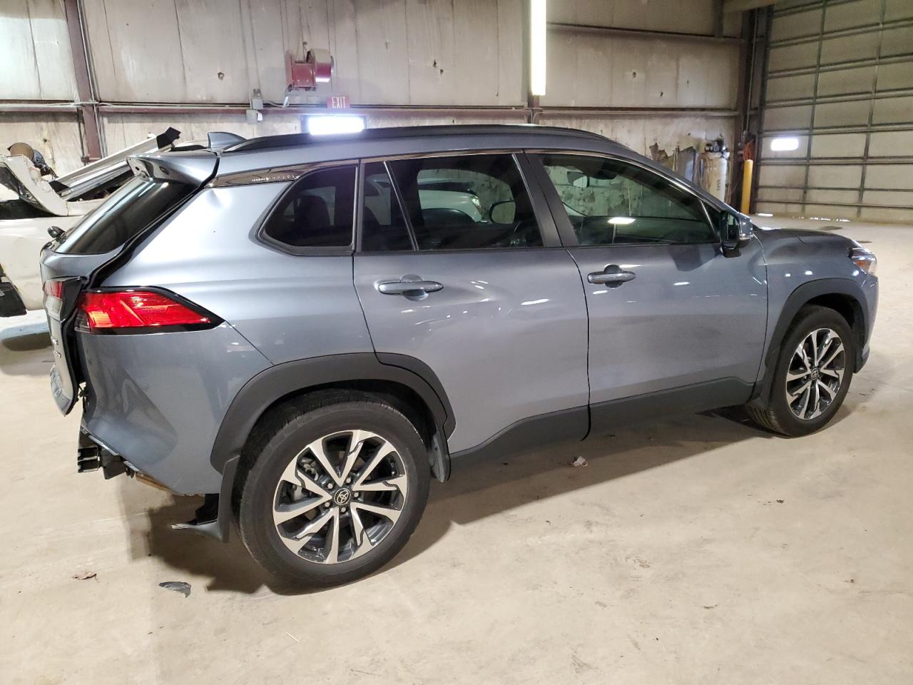 2022 TOYOTA COROLLA CROSS XLE VIN:7MUDAABG9NV038593