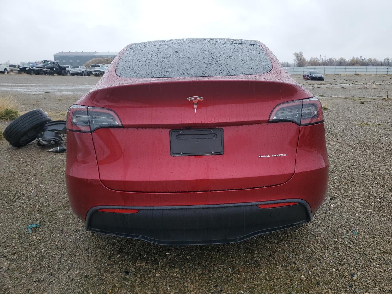 2024 TESLA MODEL Y  VIN:7SAYGDEE8RF183711