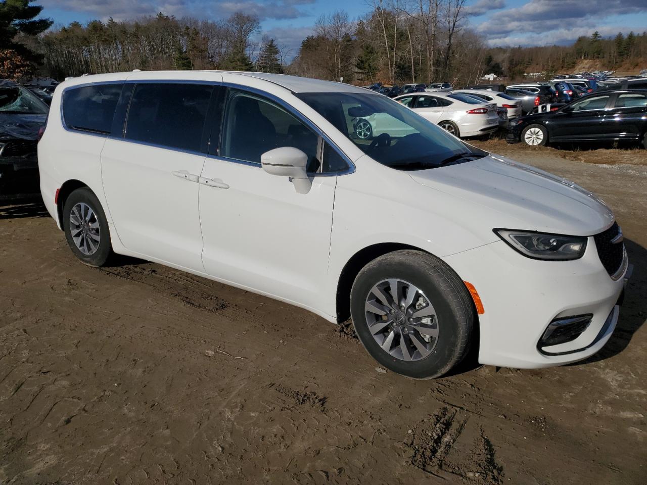 2022 CHRYSLER PACIFICA HYBRID TOURING L VIN:2C4RC1L71NR173844