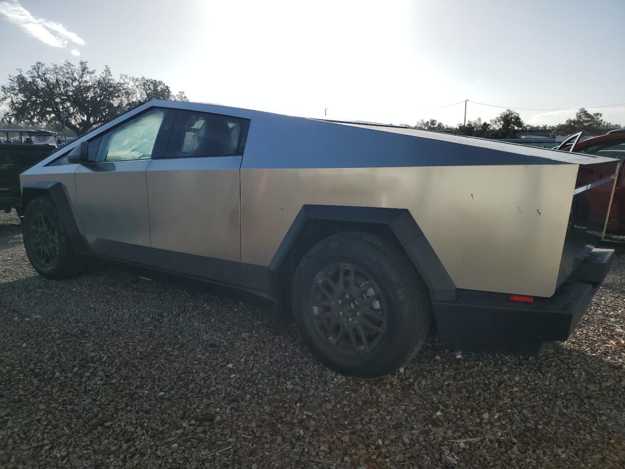 2024 TESLA CYBERTRUCK  VIN:7G2CEHED8RA029232