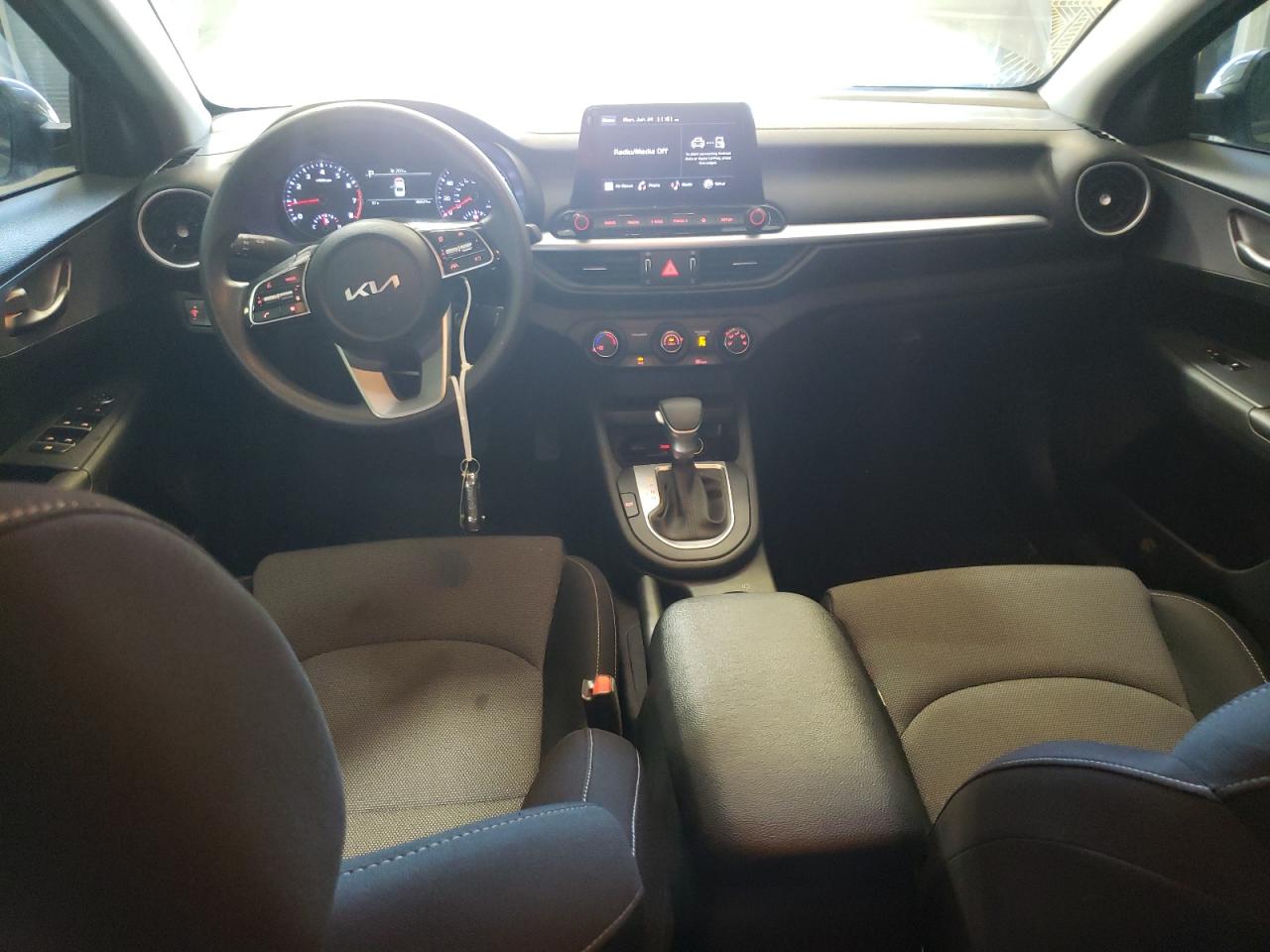 2022 KIA FORTE FE VIN:3KPF24AD4NE458913