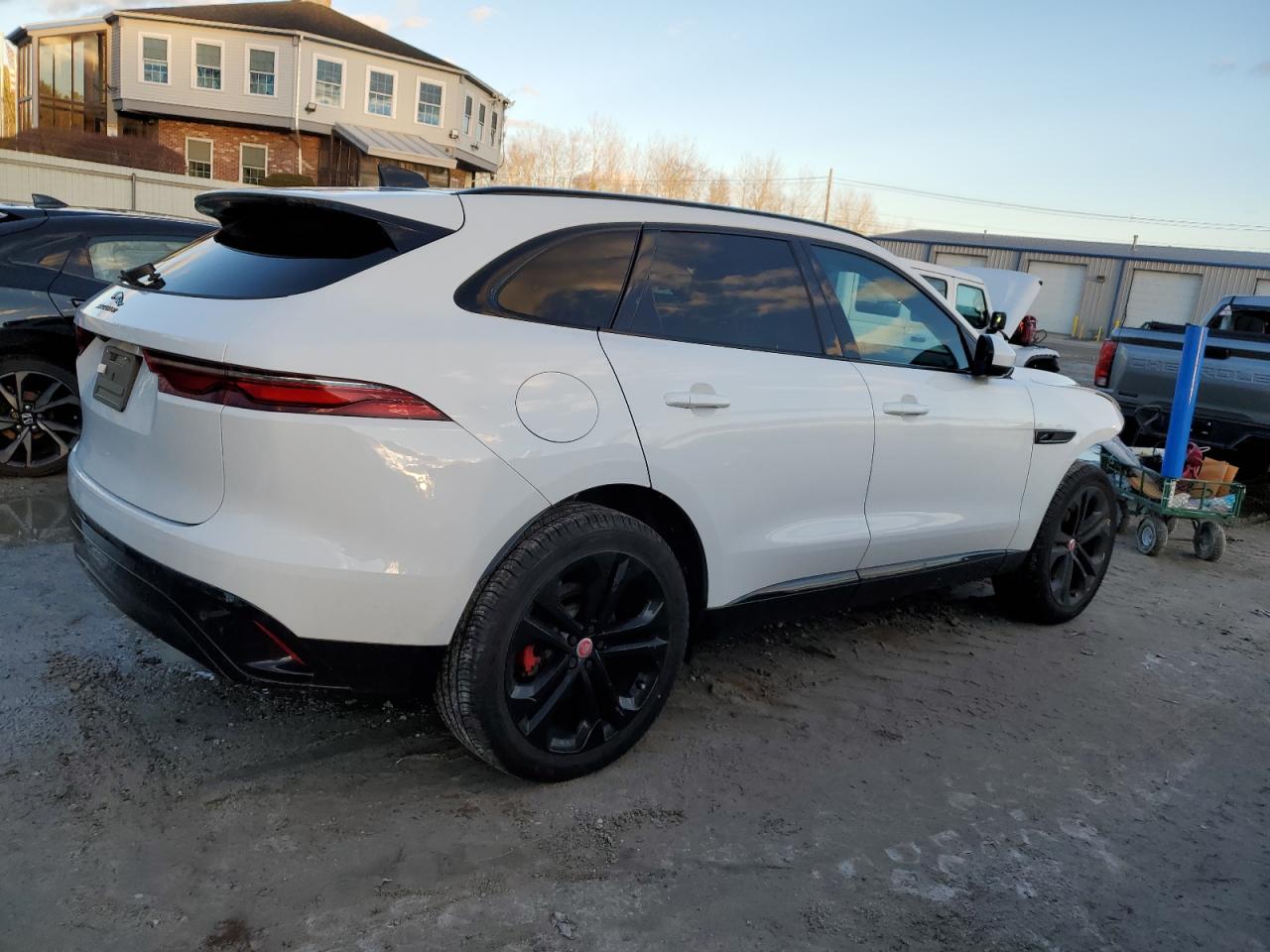 2023 JAGUAR F-PACE S VIN:SADCJ2EX0PA711041