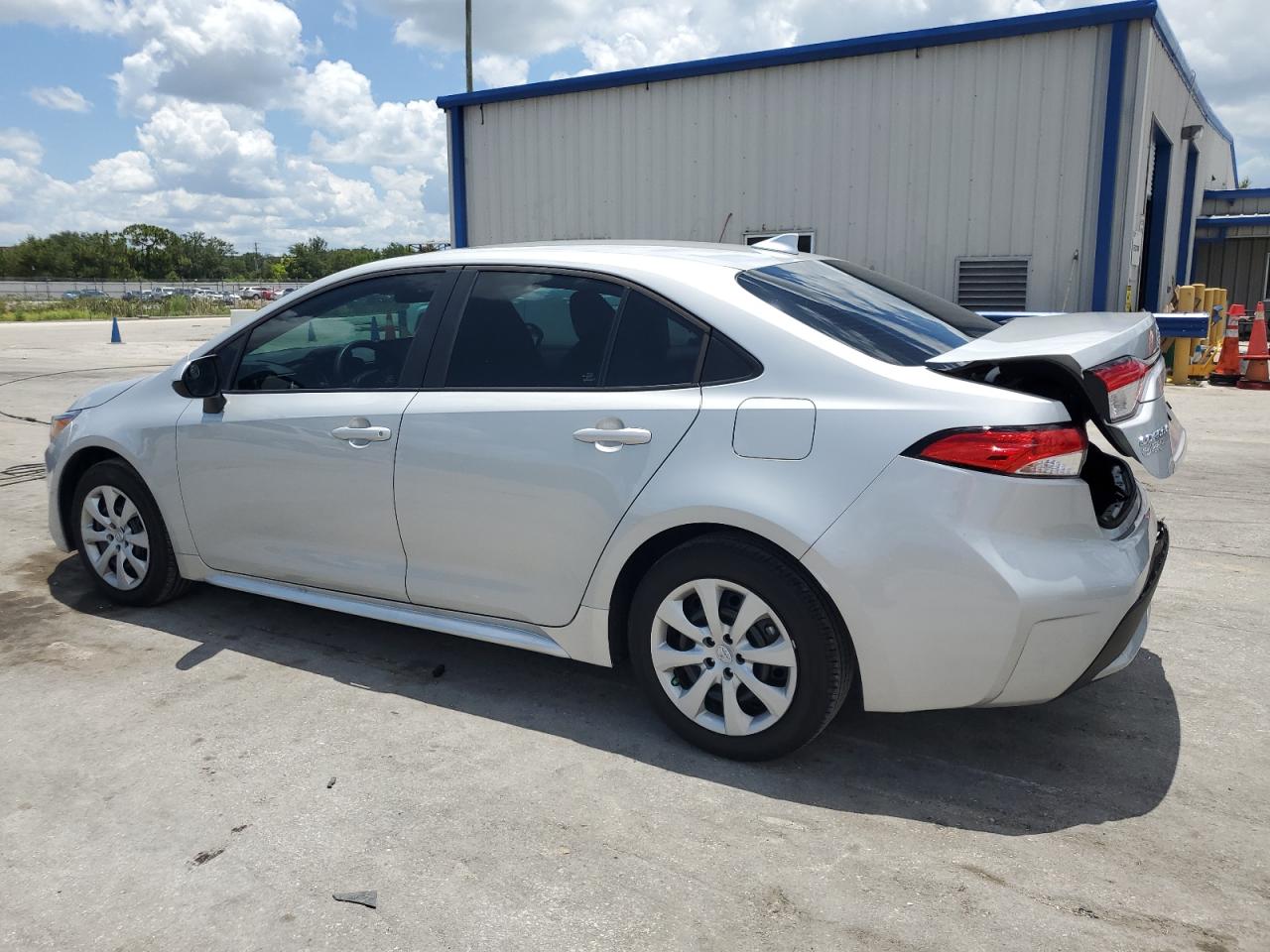 2022 TOYOTA COROLLA LE VIN:5YFEPMAE1NP390266