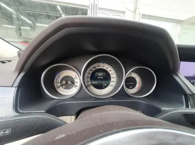 2016 Mercedes-Benz E 220 VIN: