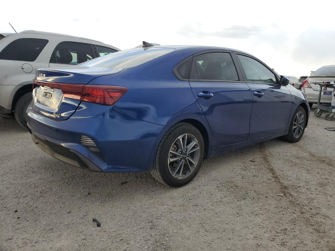 2024 KIA FORTE LX VIN:3KPF24AD4RE703179