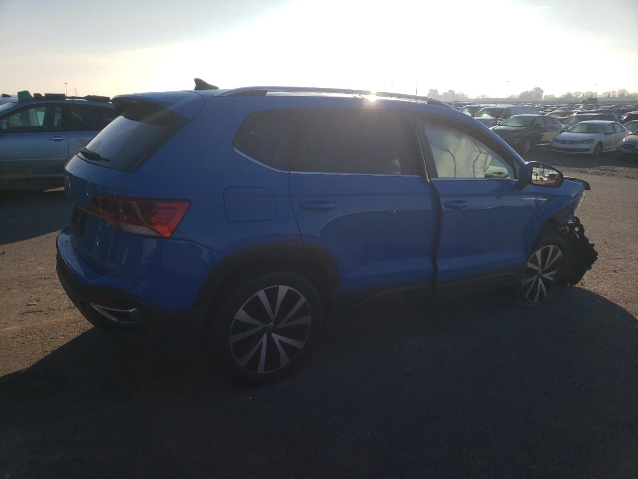 2022 VOLKSWAGEN TAOS SE IQ DRIVE VIN:3VVLX7B23NM053457