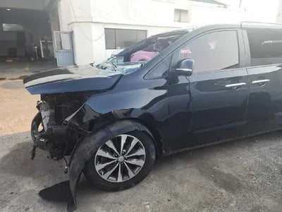 2015 Kia Carnival VIN: