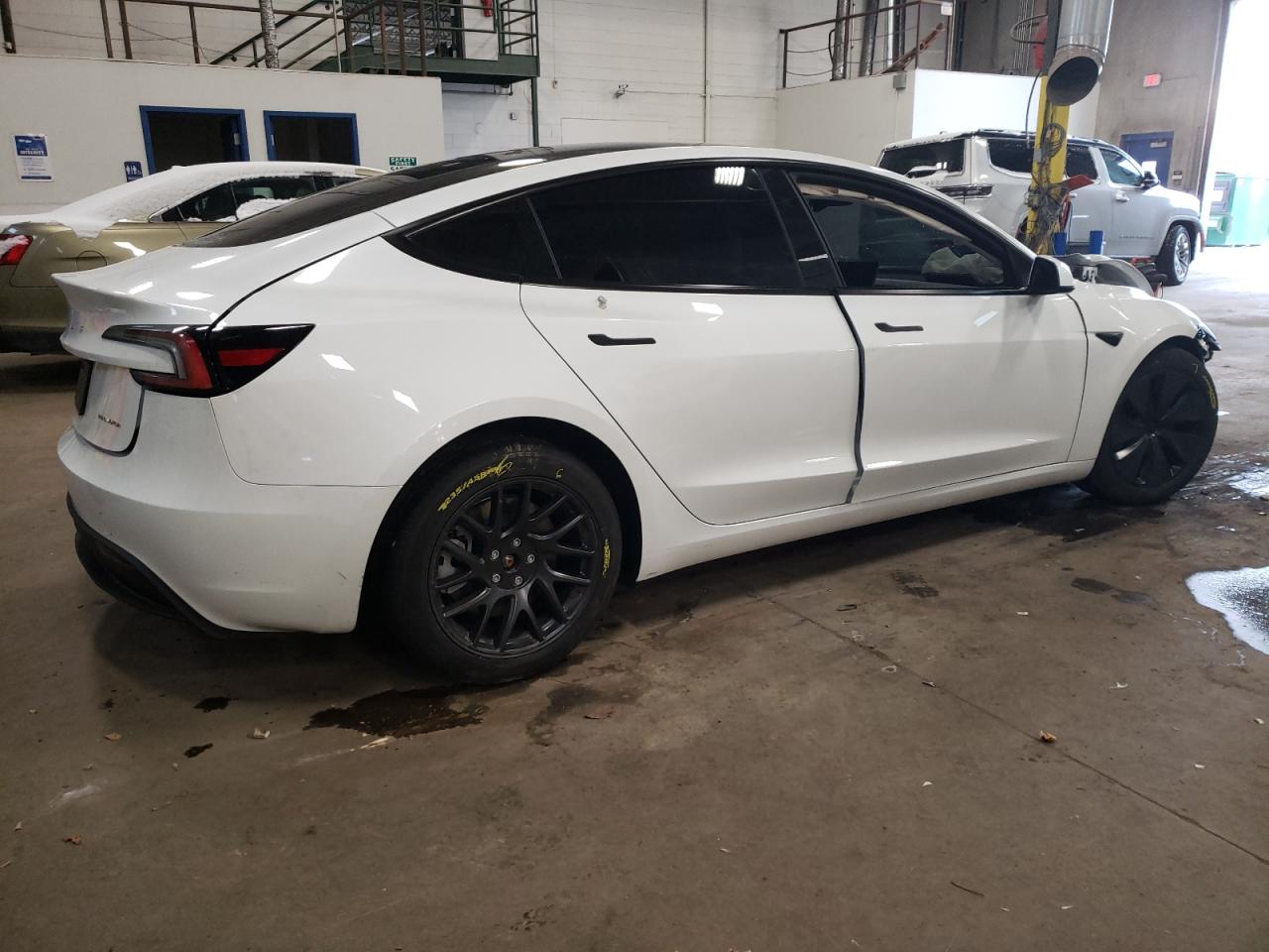 2024 TESLA MODEL 3  VIN:5YJ3E1EB8RF827712
