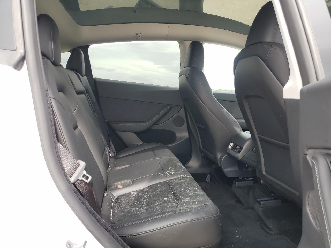 2024 TESLA MODEL Y  VIN:7SAYGDED4RF055537