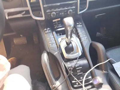 2016 Porsche Cayenne VIN: