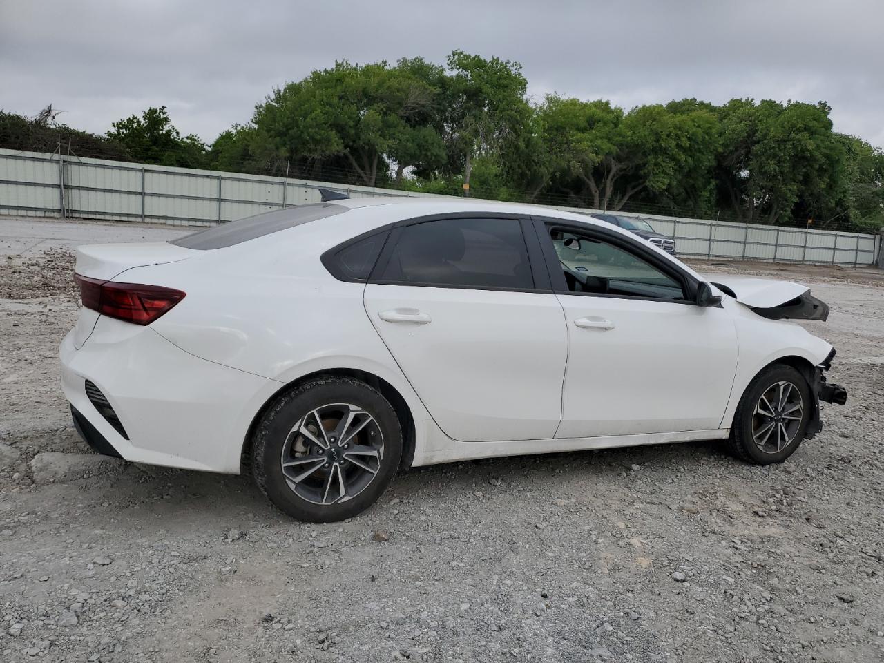2022 KIA FORTE FE VIN:3KPF24AD9NE476548