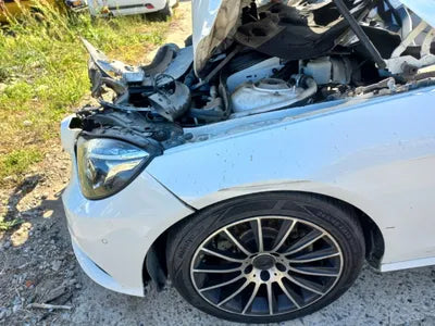 2015 Mercedes-Benz E 220 VIN: