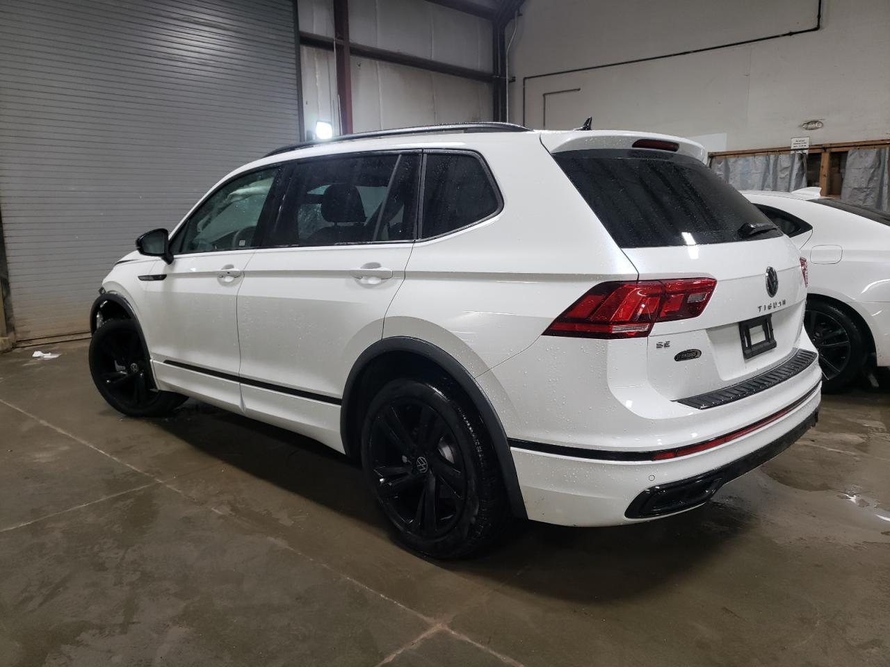 2024 VOLKSWAGEN TIGUAN SE R-LINE BLACK VIN:3VV8B7AX5RM020130