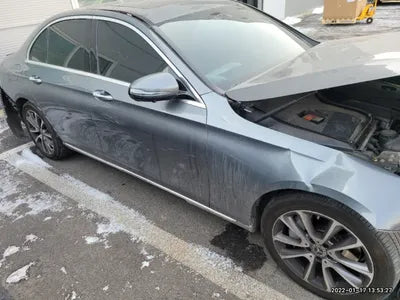 2018 Mercedes-Benz E 300 VIN: