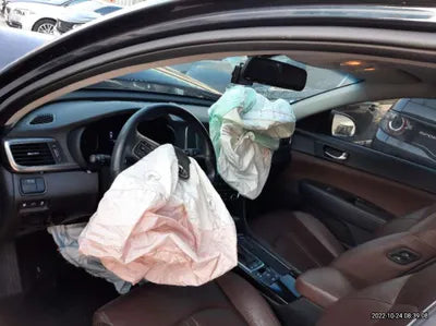2016 Kia K5 KNAGU415GGA036482 VIN:KNAGU415GGA036482