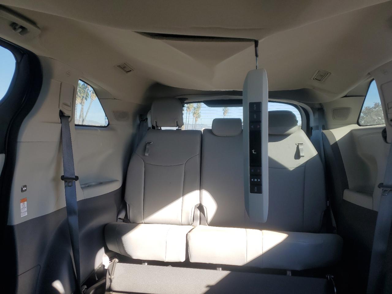 2023 TOYOTA SIENNA XLE VIN:5TDJRKEC8PS172020