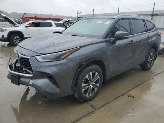2022 TOYOTA HIGHLANDER XLE VIN:5TDGZRBH3NS247271