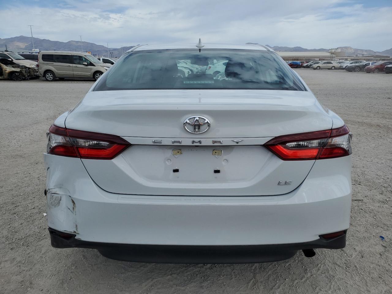 2022 TOYOTA CAMRY LE VIN:4T1C11AK4NU071102