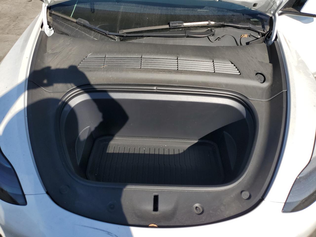 2023 TESLA MODEL Y  VIN:7SAYGDEE3PF605056