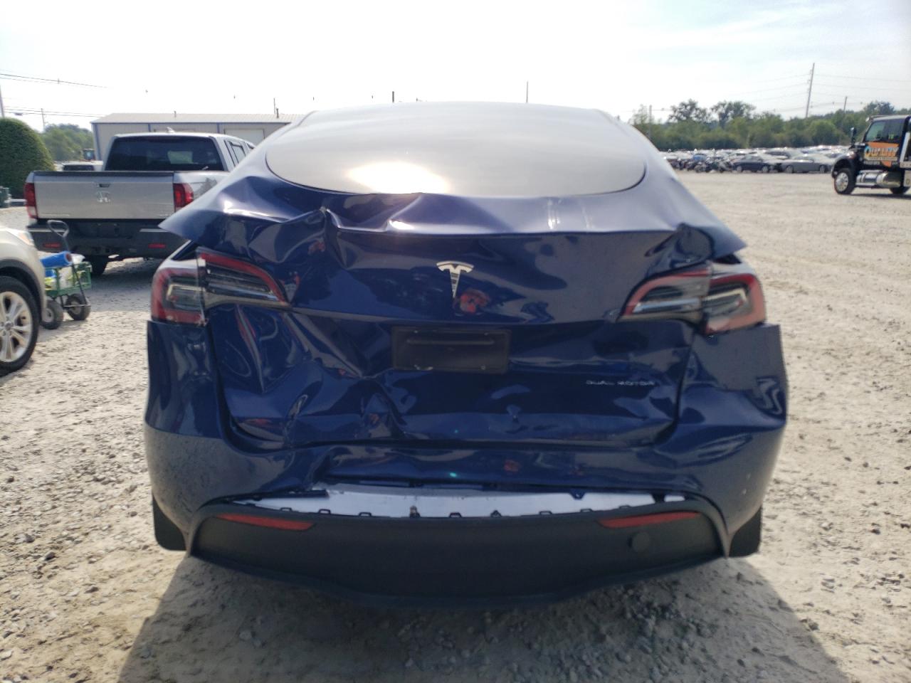 2023 TESLA MODEL Y  VIN:7SAYGDEE8PF859782