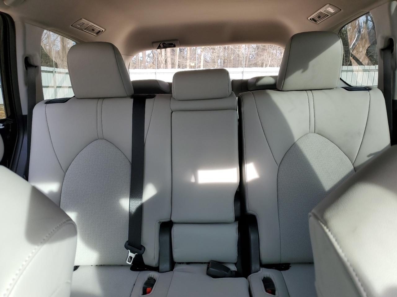 2024 TOYOTA GRAND HIGHLANDER XLE VIN:5TDAAAA54RS009117