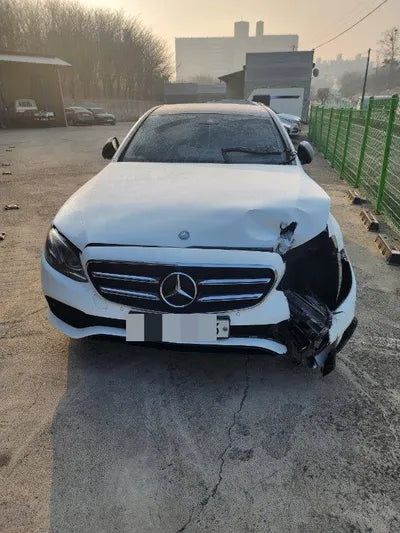 2016 Mercedes-Benz E 300 VIN: