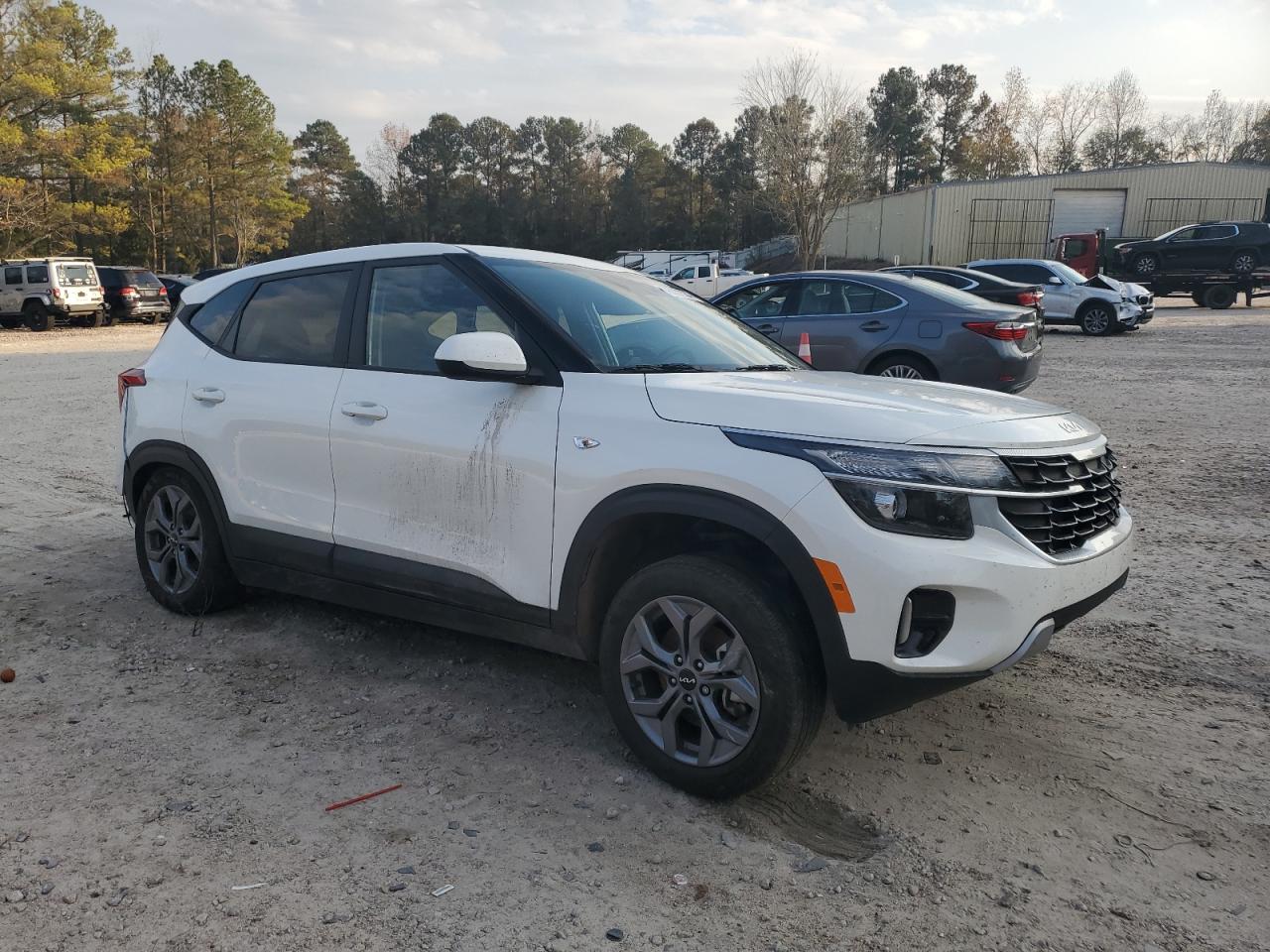 2024 KIA SELTOS LX VIN:KNDEPCAA5R7472824