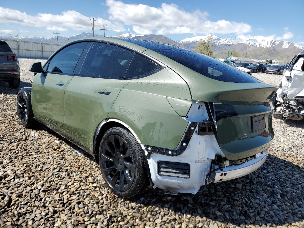 2023 TESLA MODEL Y  VIN:7SAYGAEE4PF857820