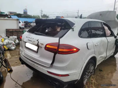 2017 Porsche Cayenne 233KMWP1AF2926HKA VIN:233KMWP1AF2926HKA