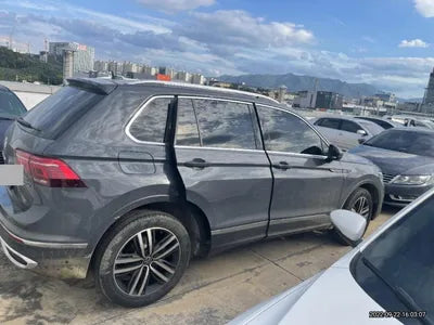 2021 Volkswagen Tiguan VIN: