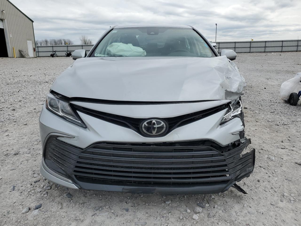 2022 TOYOTA CAMRY LE VIN:4T1C11AK5NU037797