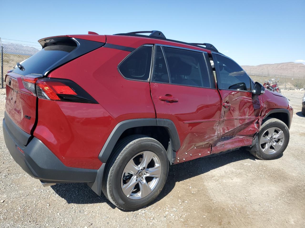 2022 TOYOTA RAV4 XLE VIN:2T3W1RFV4NW215575