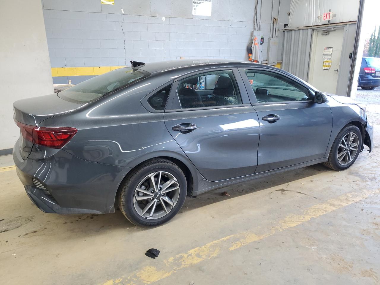 2022 KIA FORTE FE VIN:3KPF24AD4NE442596