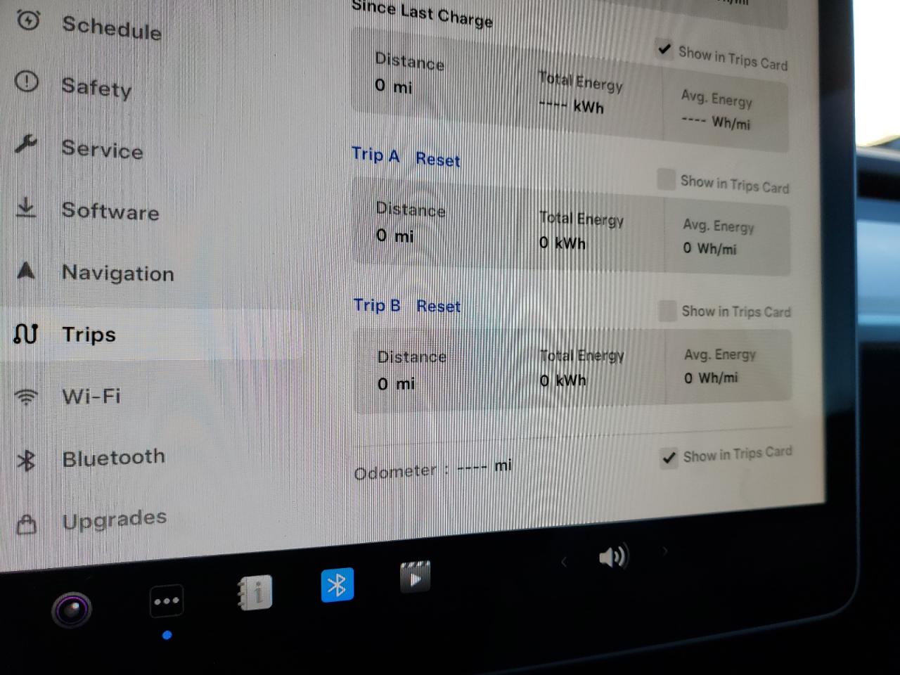 2024 TESLA MODEL Y  VIN:7SAYGDEEXRA271821