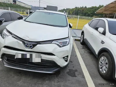 2017 Toyota RAV4 VIN: