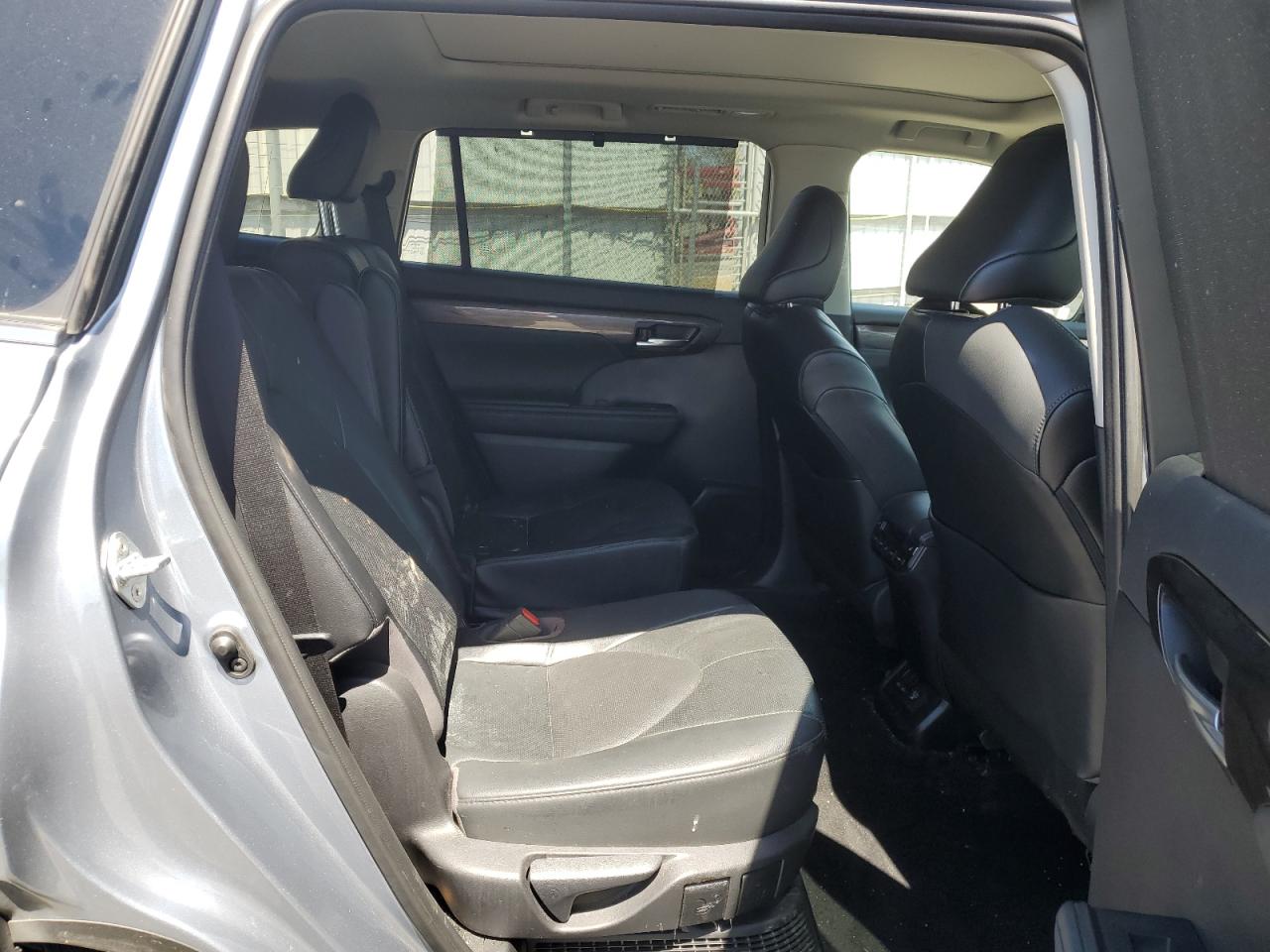 2022 TOYOTA HIGHLANDER HYBRID PLATINUM VIN:5TDFARAHXNS012502