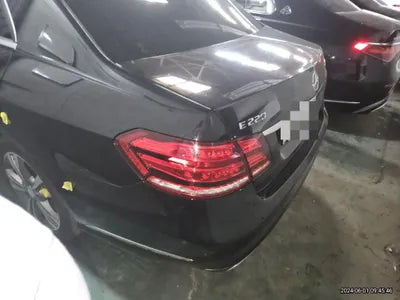 2015 Mercedes-Benz E 220 VIN: