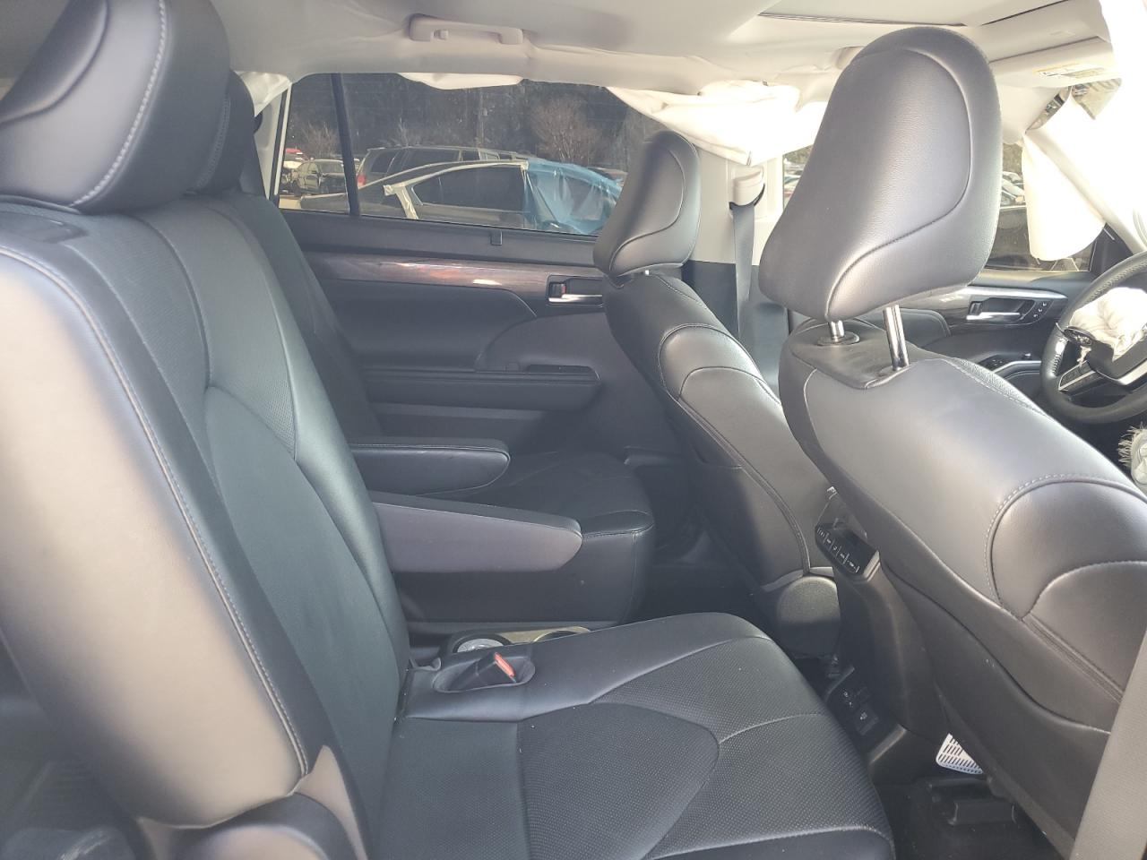 2022 TOYOTA HIGHLANDER LIMITED VIN:5TDYZRAHXNS549744