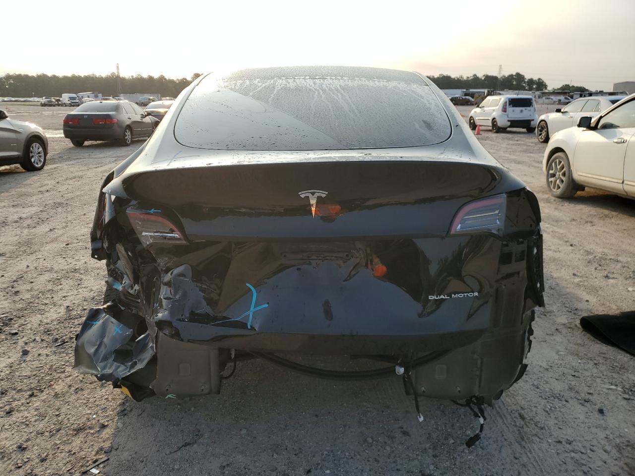 2023 TESLA MODEL Y  VIN:7SAYGDEE3PA029823