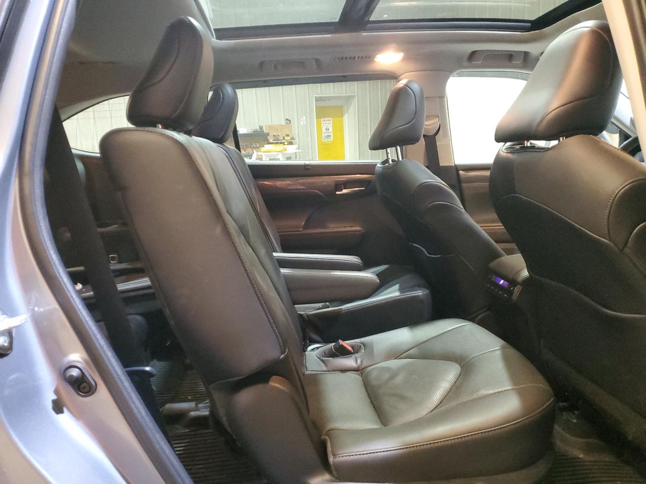 2022 TOYOTA HIGHLANDER PLATINUM VIN:5TDFZRBH3NS219756