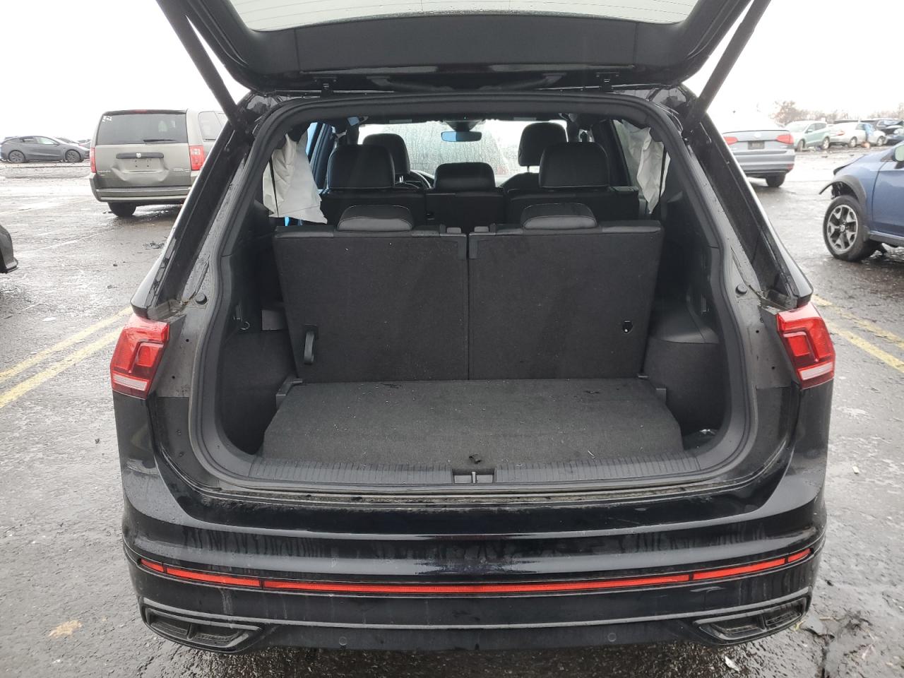2023 VOLKSWAGEN TIGUAN SE R-LINE BLACK VIN:3VVCB7AX7PM094429