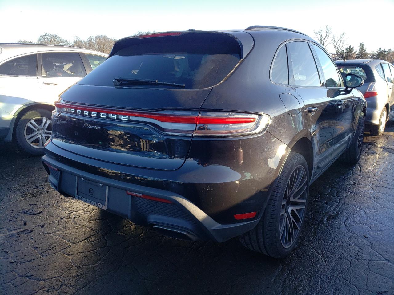 2022 PORSCHE MACAN  VIN:JTEES41AX82026891